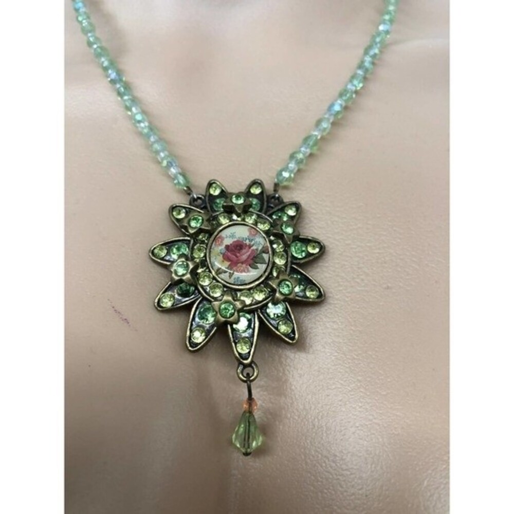 Beautiful Vintage Green Necklace